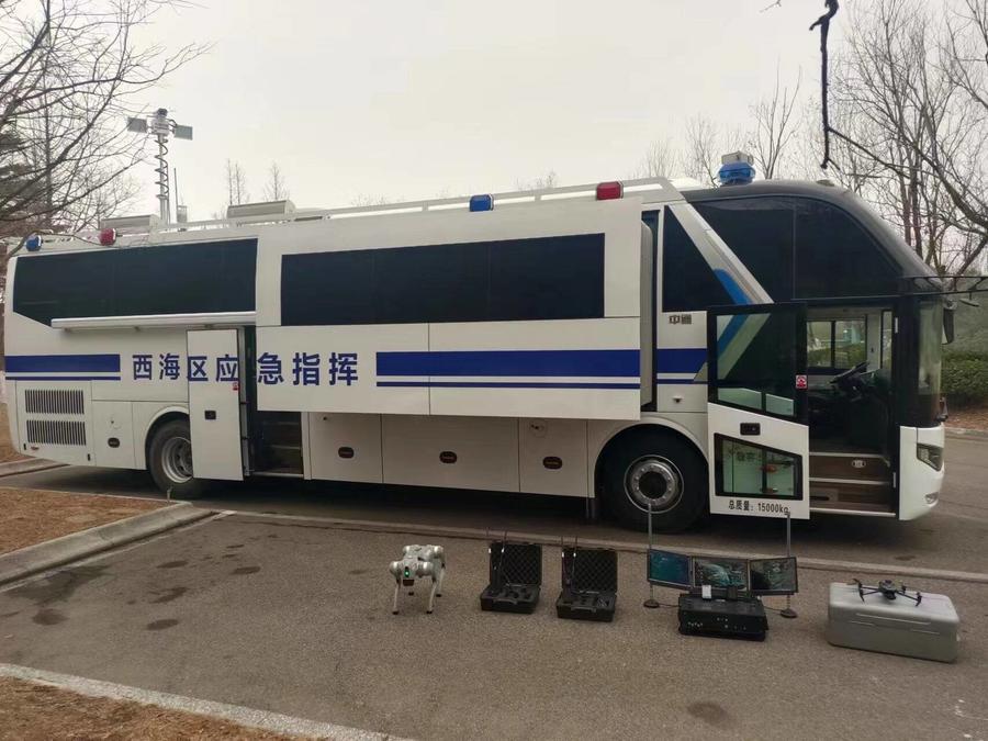 全省首輛!采用雙側拉廂艙體的客車型應急移動指揮車在新區上路