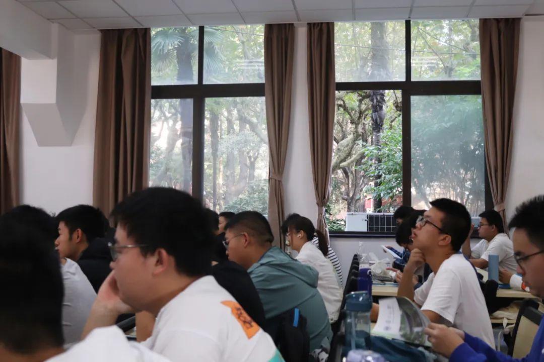 從這門“大課”,推開化學世界的大門