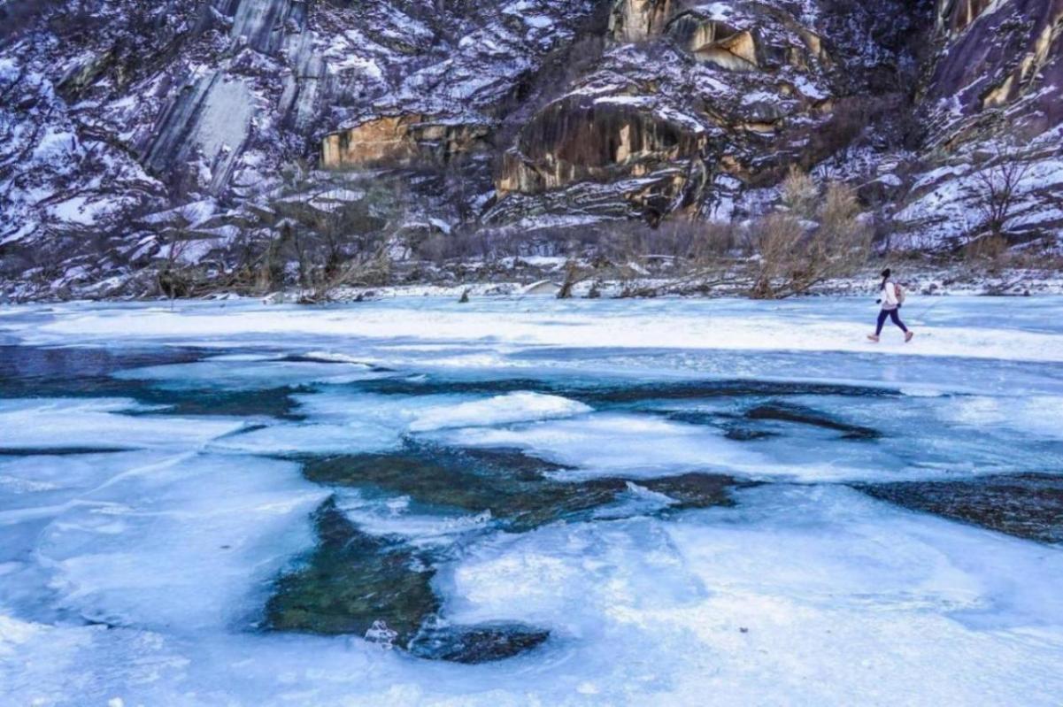 冬日游京郊,白河峽谷賞冰河、觀冰瀑