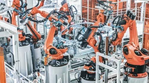 “不到50秒,兩扇車門牢牢安在車體上”!蔚來F2工廠最新實探