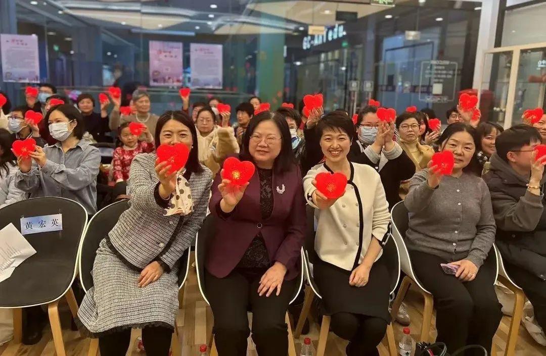 傳遞愛與希望,楊浦區“家庭友好項目”首捐開啟