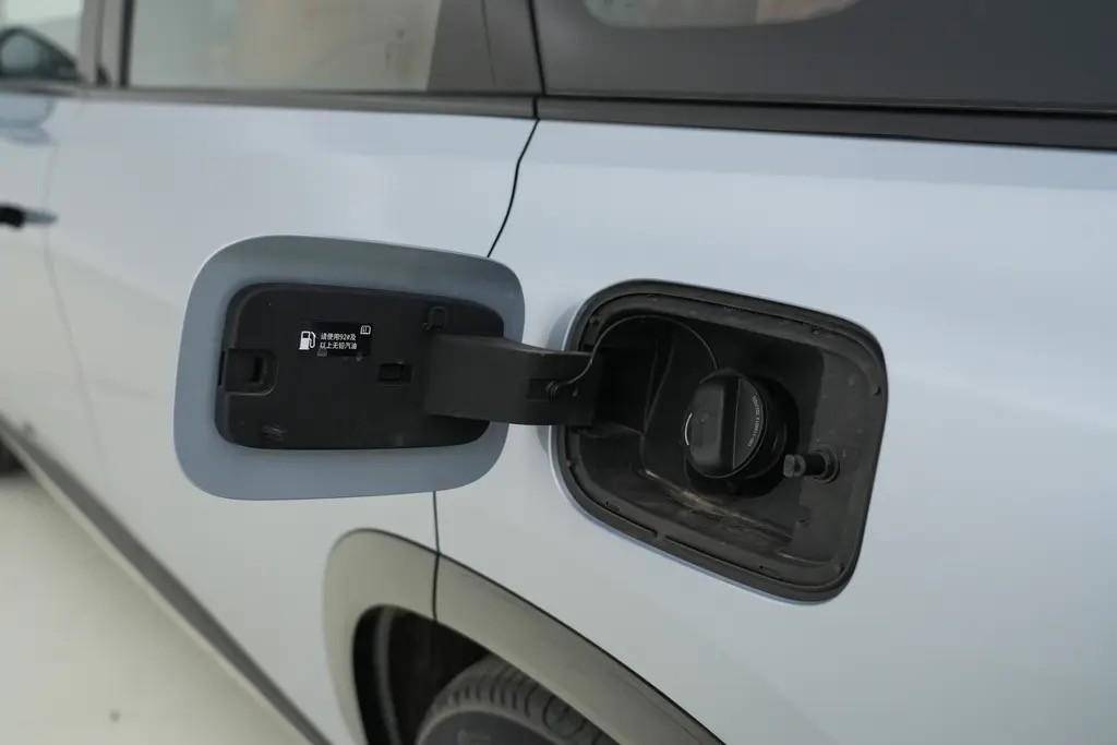 哪吒L增程版將于4月20日上市,售價或為15萬元