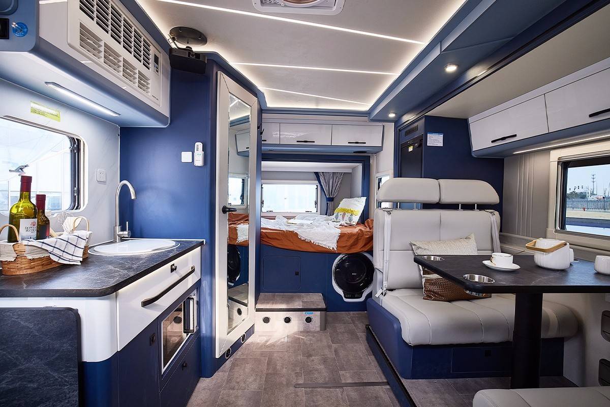 你與詩(shī)和遠(yuǎn)方的距離,只差一輛原廠房車?