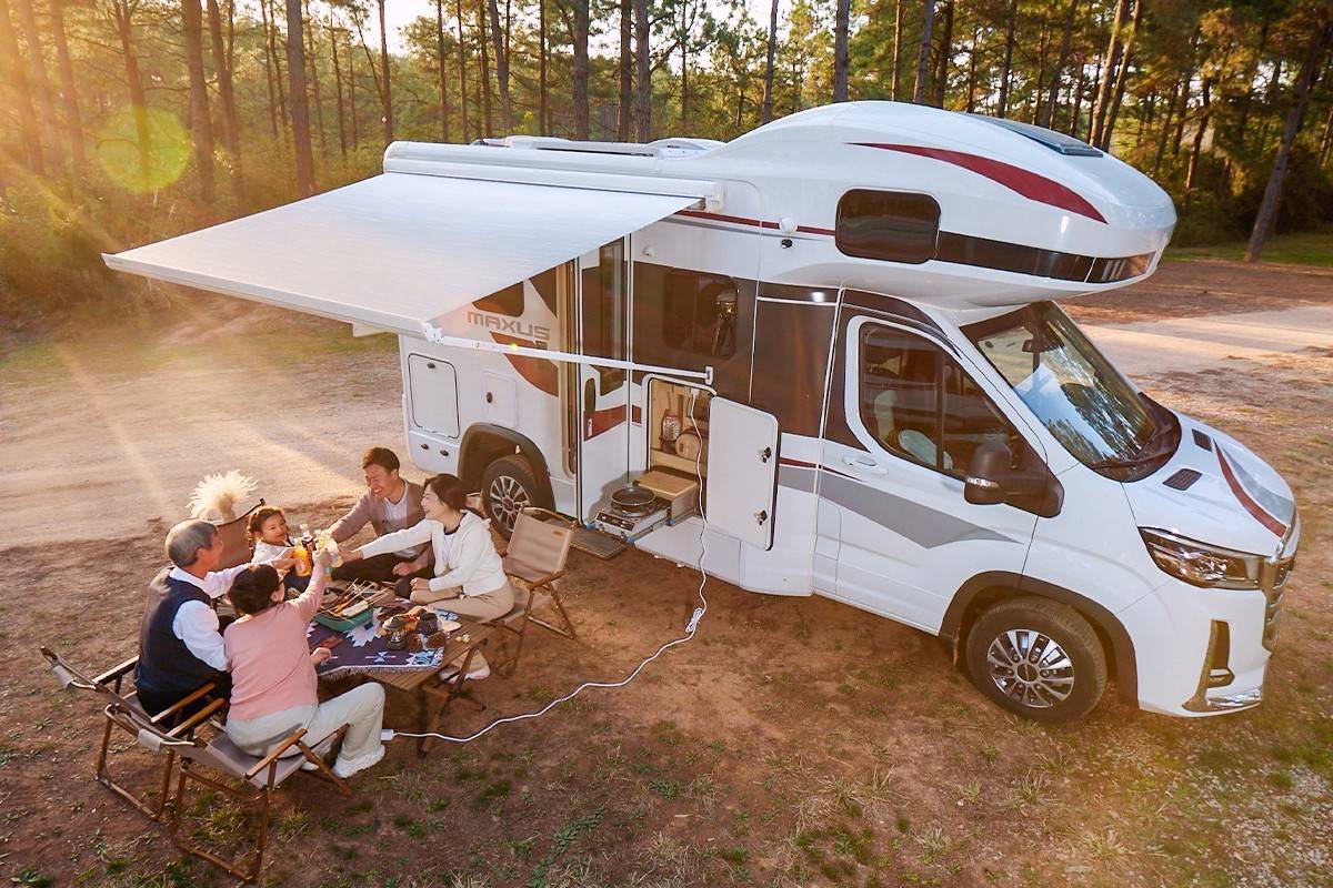 你與詩(shī)和遠(yuǎn)方的距離,只差一輛原廠房車?