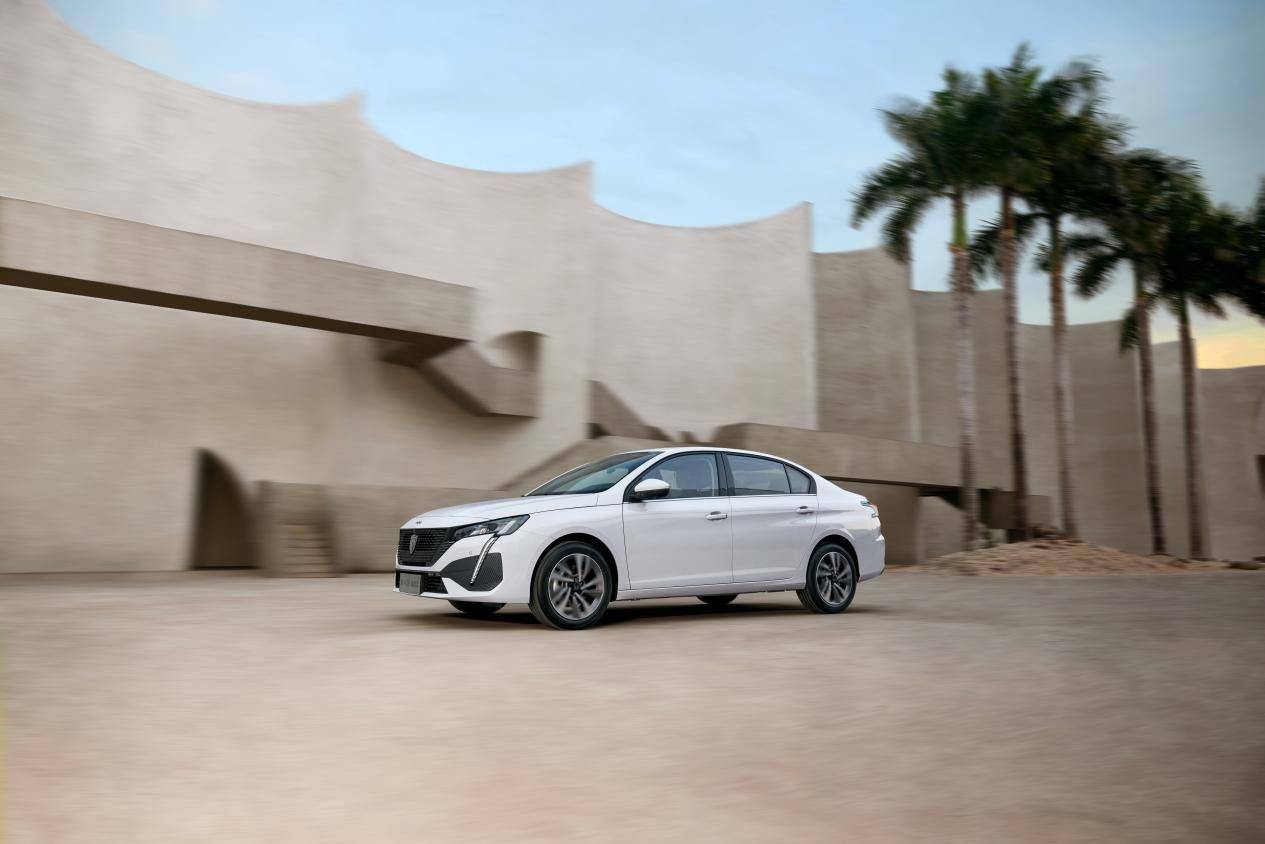 假期自駕的理想座駕,新408龘龘款不愧是“法式六邊形戰士”