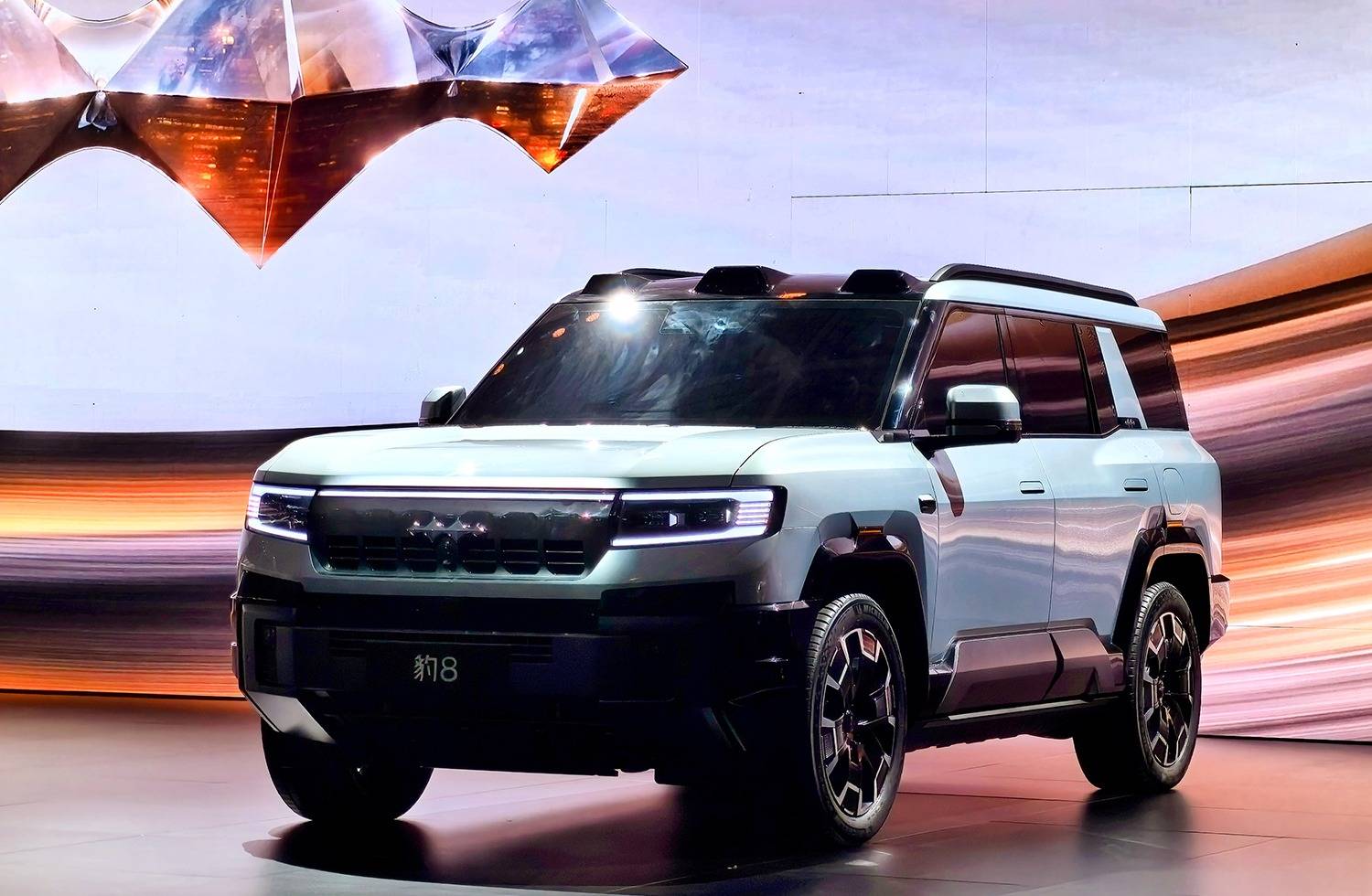 方程豹產(chǎn)品矩陣初露鋒芒,有望引領(lǐng)新能源個(gè)性越野新時(shí)代!