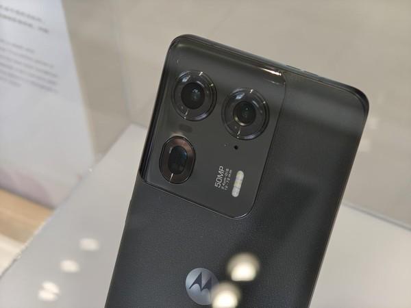 聯(lián)想Tech World盛會(huì)揭幕 首臺(tái)AI手機(jī)moto X50 Ultra國(guó)行版驚艷亮相