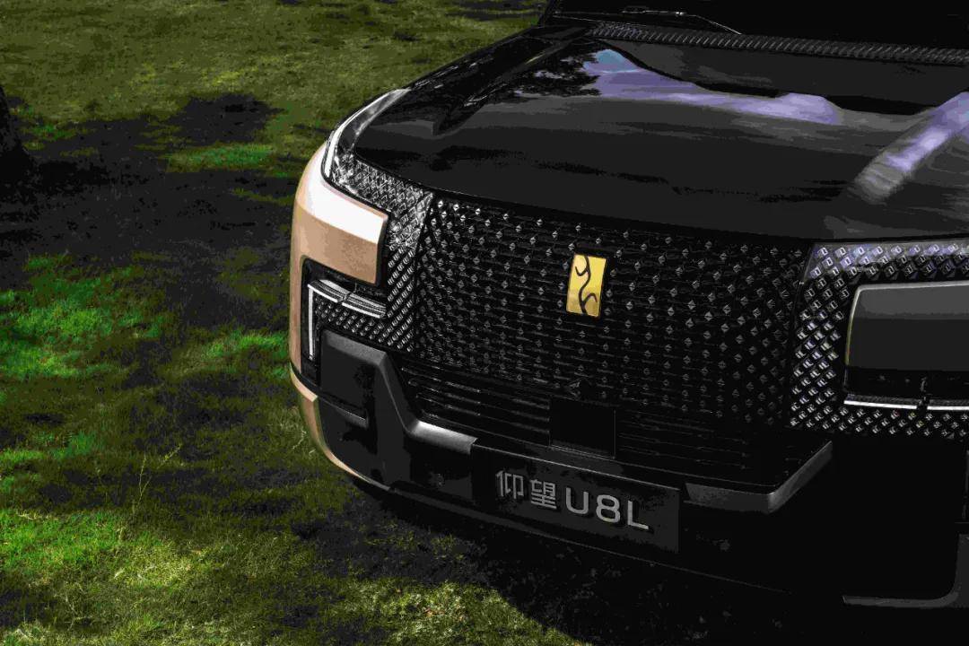 24K黃金車標,藏著仰望U8L鼎世版的東方“鼎”韻
