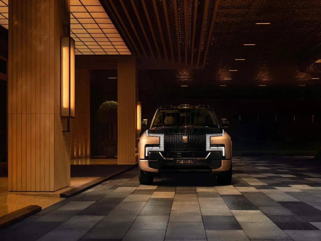 24K黃金車標,藏著仰望U8L鼎世版的東方“鼎”韻