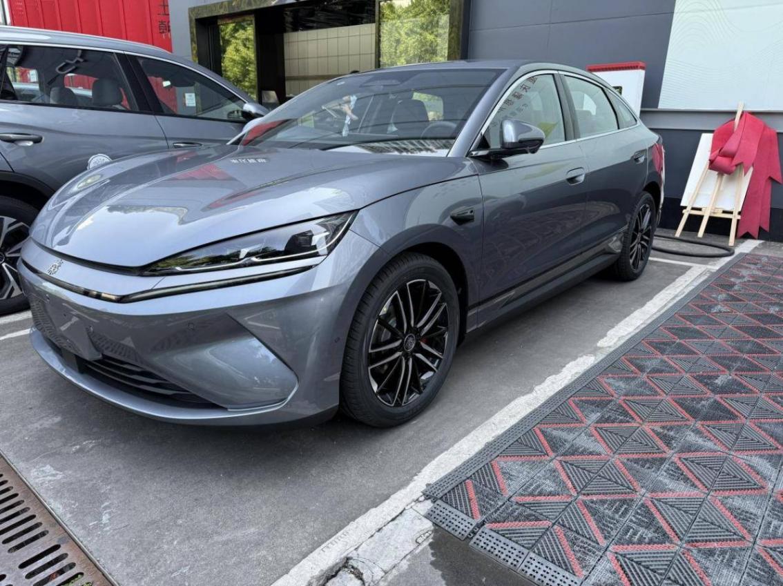 王朝網排隊推新款?比亞迪路天:接下來發布會會很密集