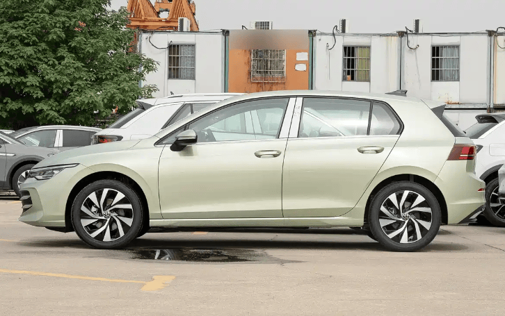 2026款大眾高爾夫上市!R-Line車型價格上調(diào)