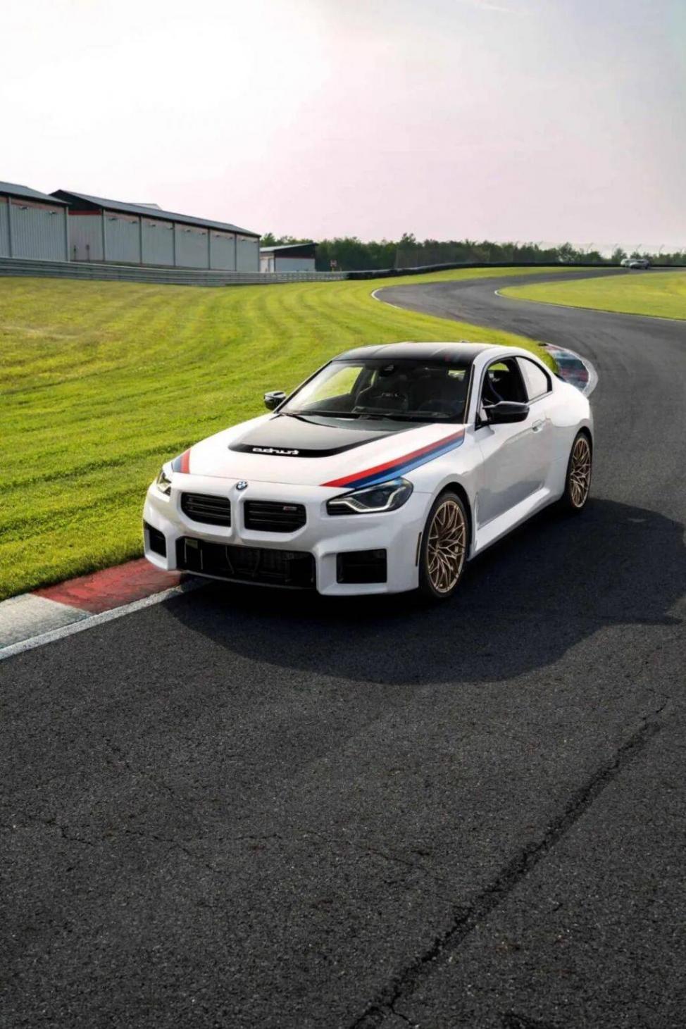 半個世紀后,寶馬又把turbo反寫了