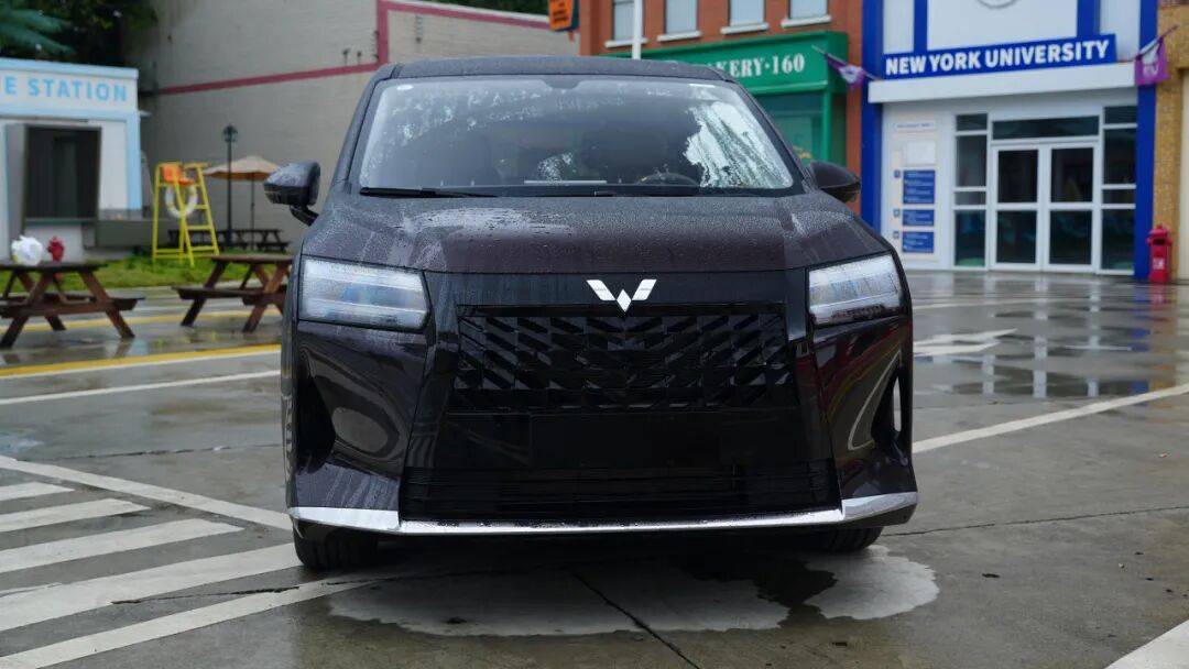 10萬級家用MPV新伙伴,靜態體驗星光730