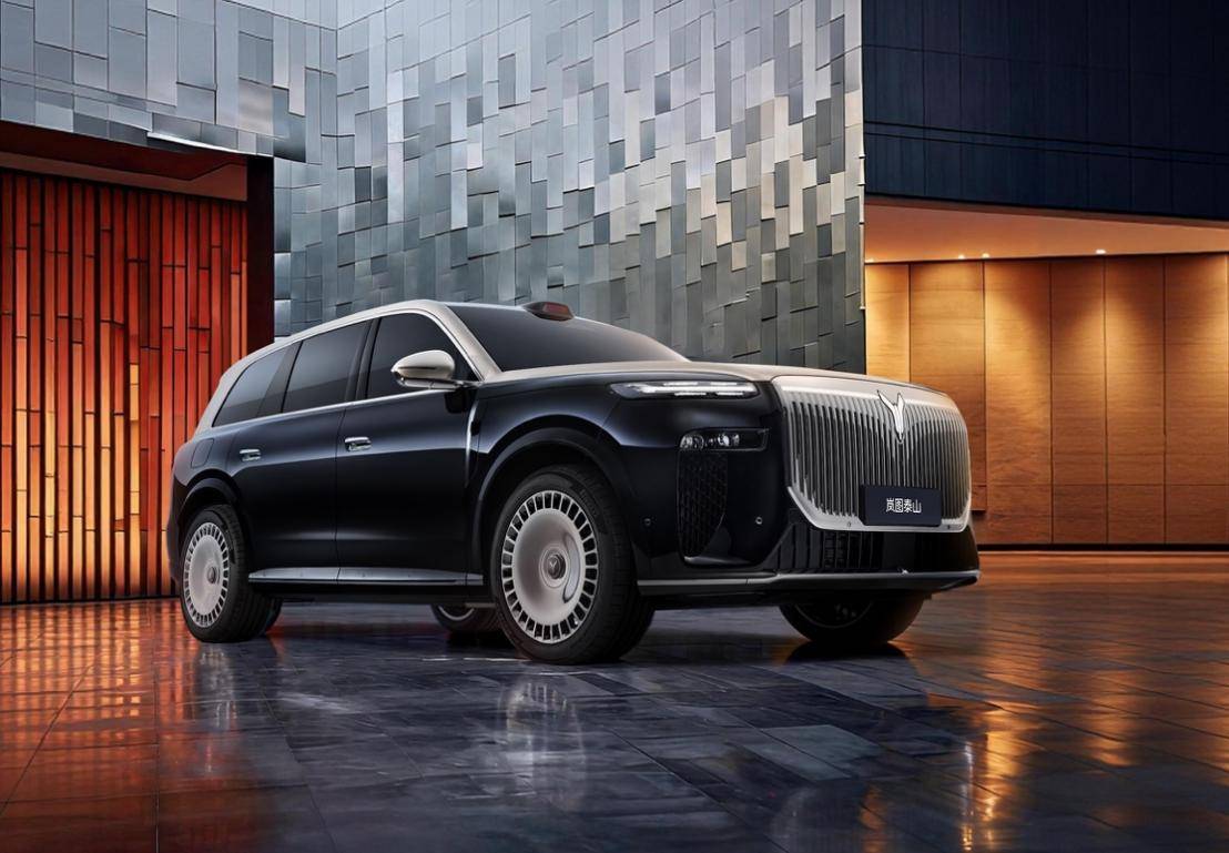 嵐圖泰山座艙首發亮相,最新版鴻蒙座艙,座椅音響重新定義豪華