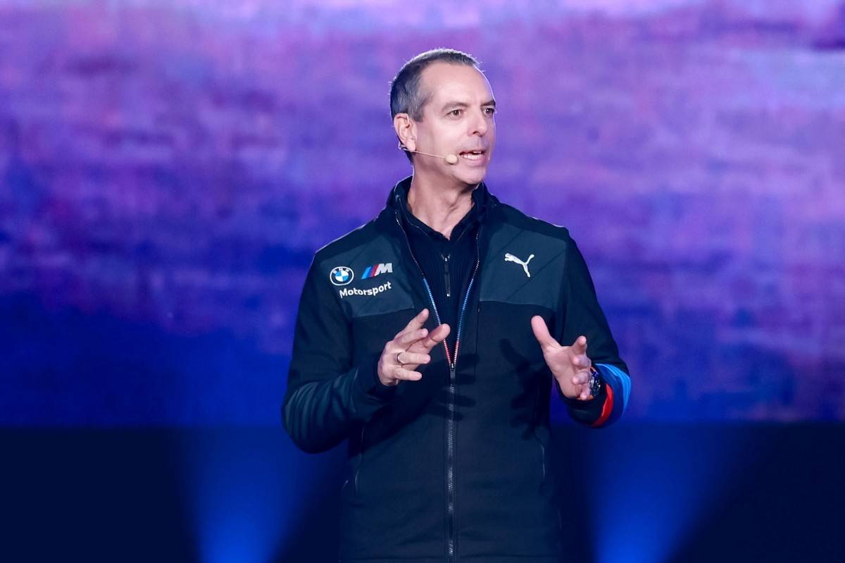 一臺能帶你和賽道去旅行的車,是什么模樣?