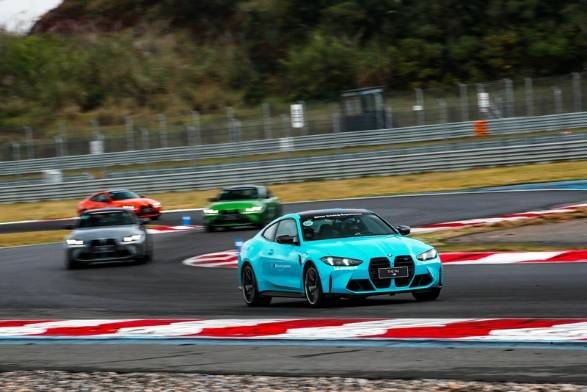 一臺能帶你和賽道去旅行的車,是什么模樣?