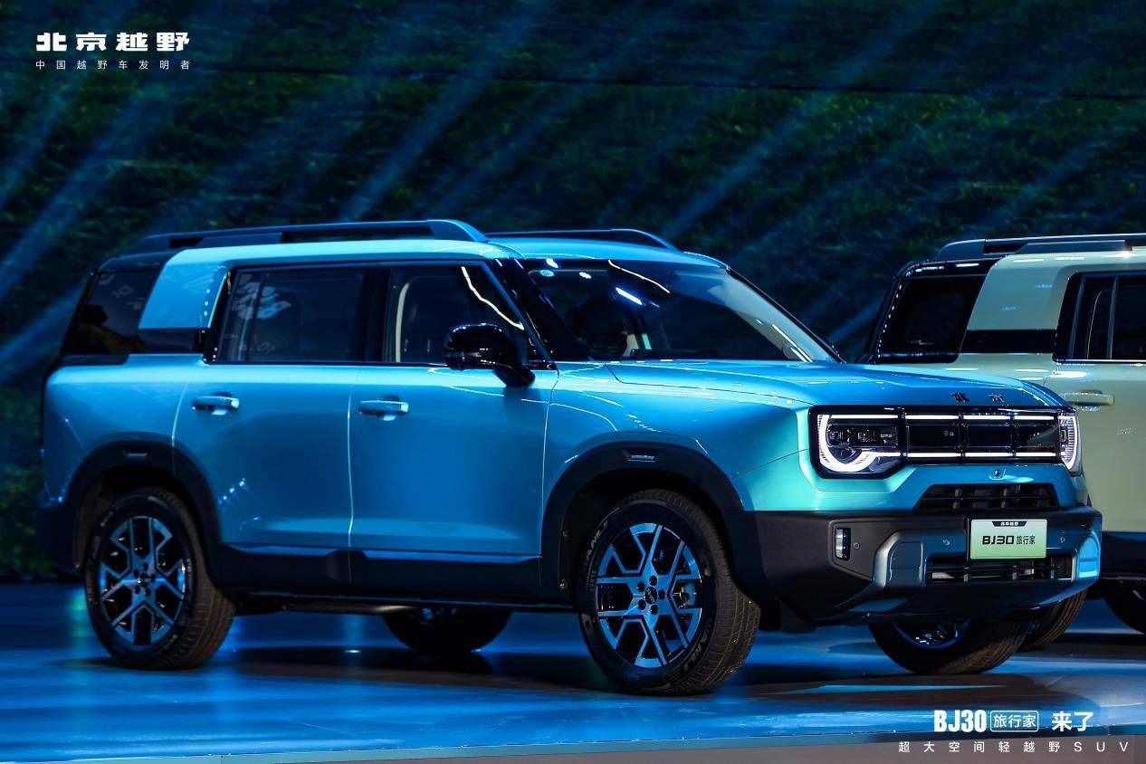 重塑輕越野SUV價(jià)值 BJ30旅行家上市即熱銷!