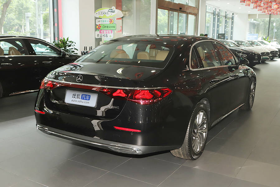 新增經(jīng)典版車型 2026款奔馳E級售價42.99萬起