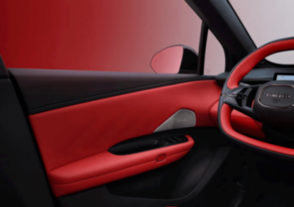 將于廣州車展上市 領克Z20曜紅版官圖發布