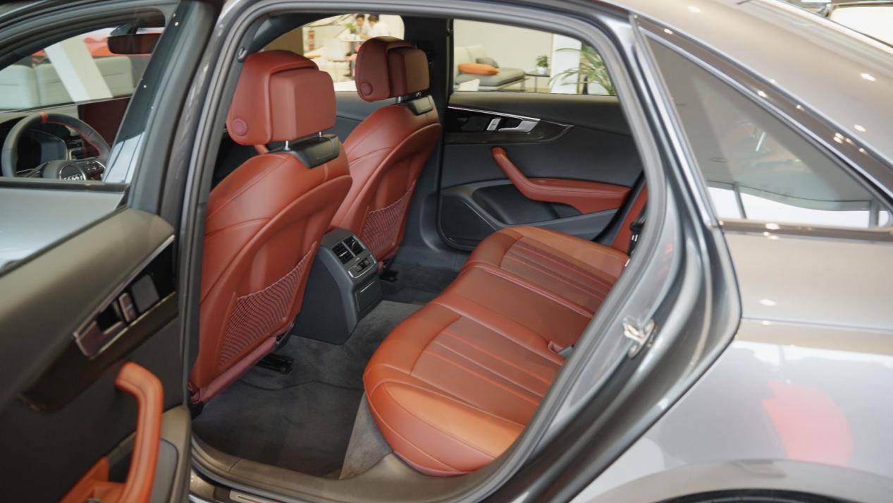 2025款?yuàn)W迪A4L全方位配置分析以及選購建議,4個(gè)車型買哪個(gè)最好?