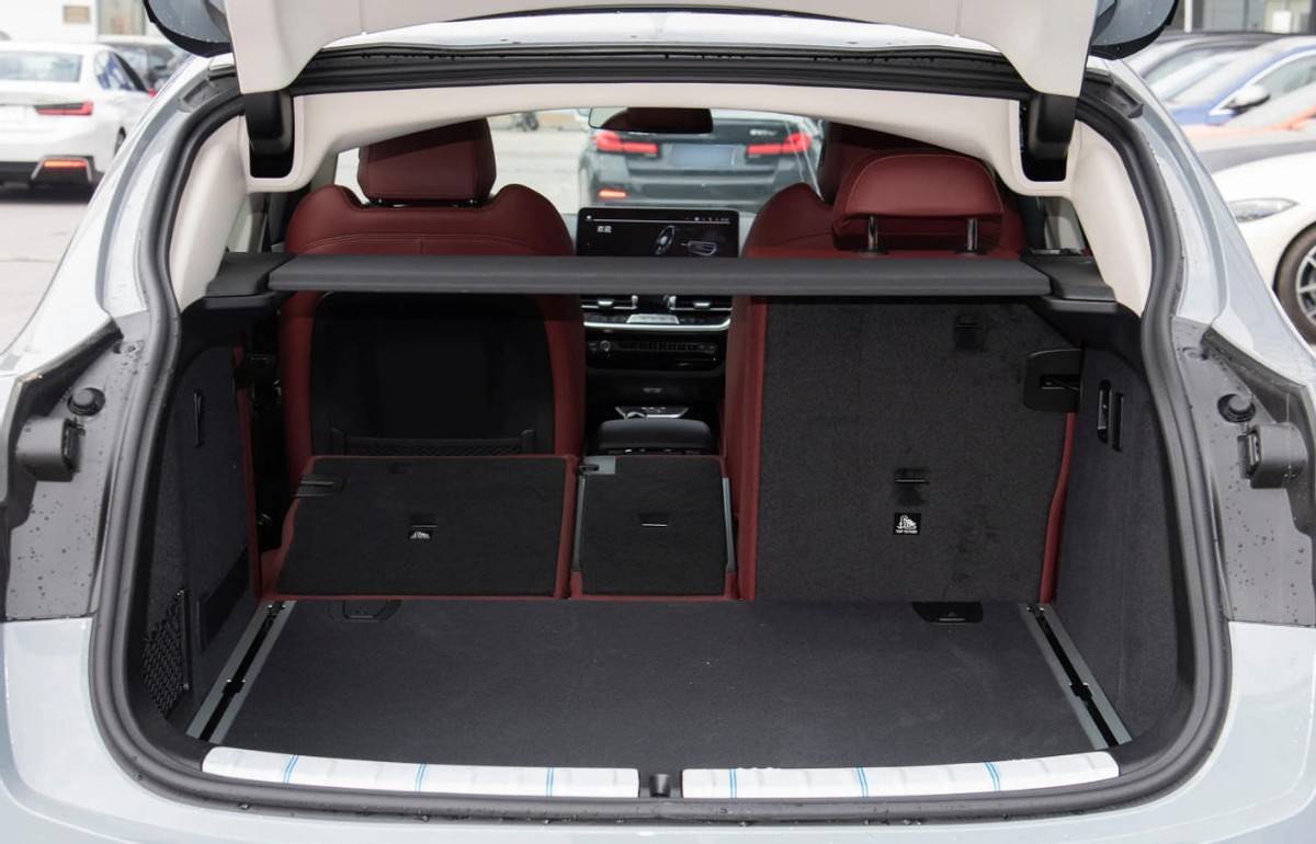 停產(chǎn)在即!寶馬X4清庫存降價18萬,最低28.48萬能買,還不抄底?