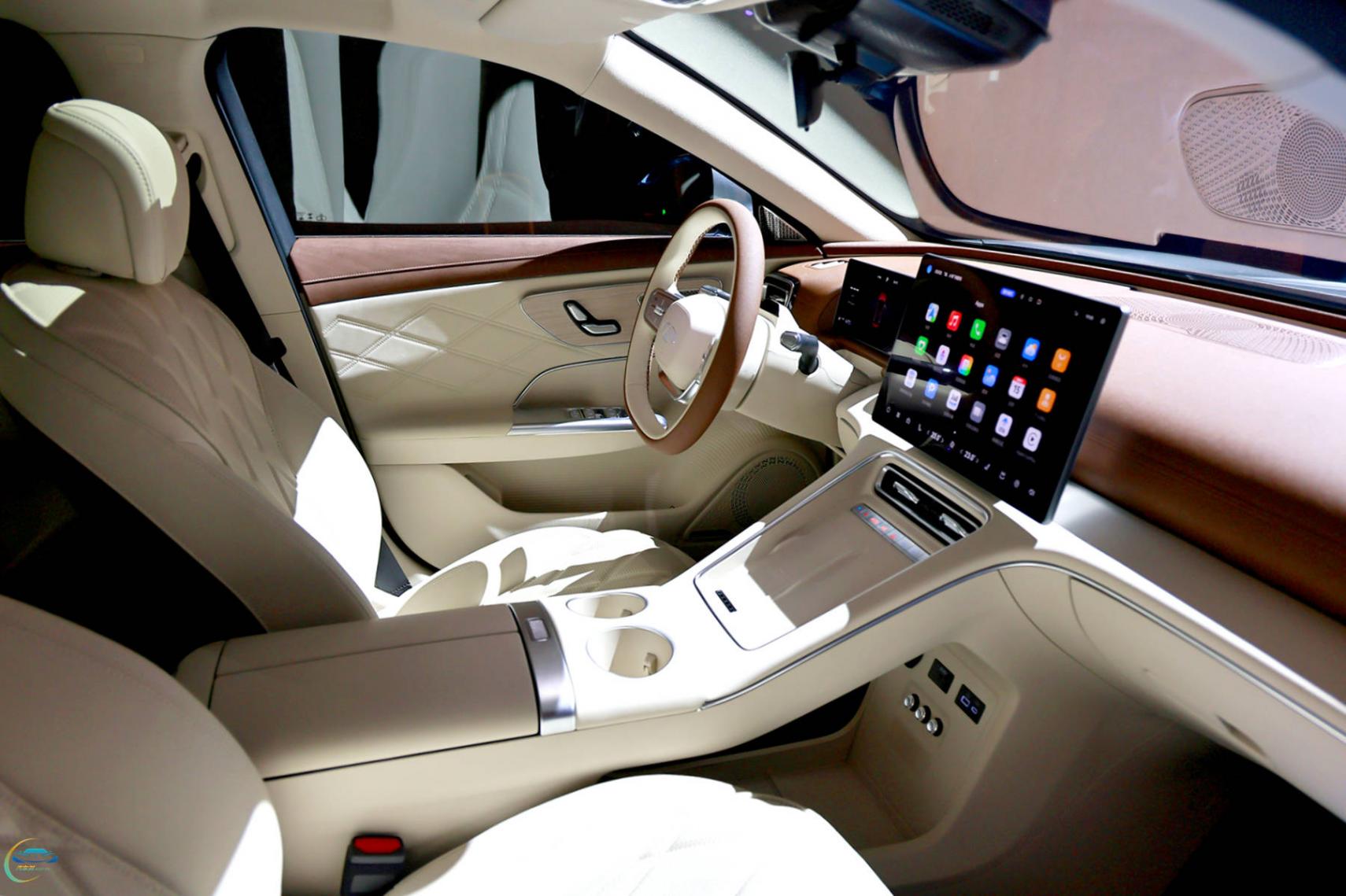 真C級再“進化” 風云A9L萬輛之上現“光輝”