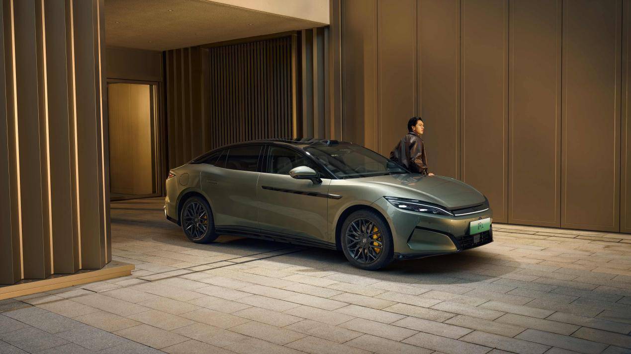 比亞迪劃時代旗艦轎車漢L攜新車色及OTA正式發布,漢L補貼后19.48萬元起