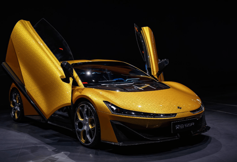 廣汽昊鉑攜手順章汽車全球首發(fā)昊鉑 SSR 云紋金高定版,官方指導(dǎo)價 148.6 萬元