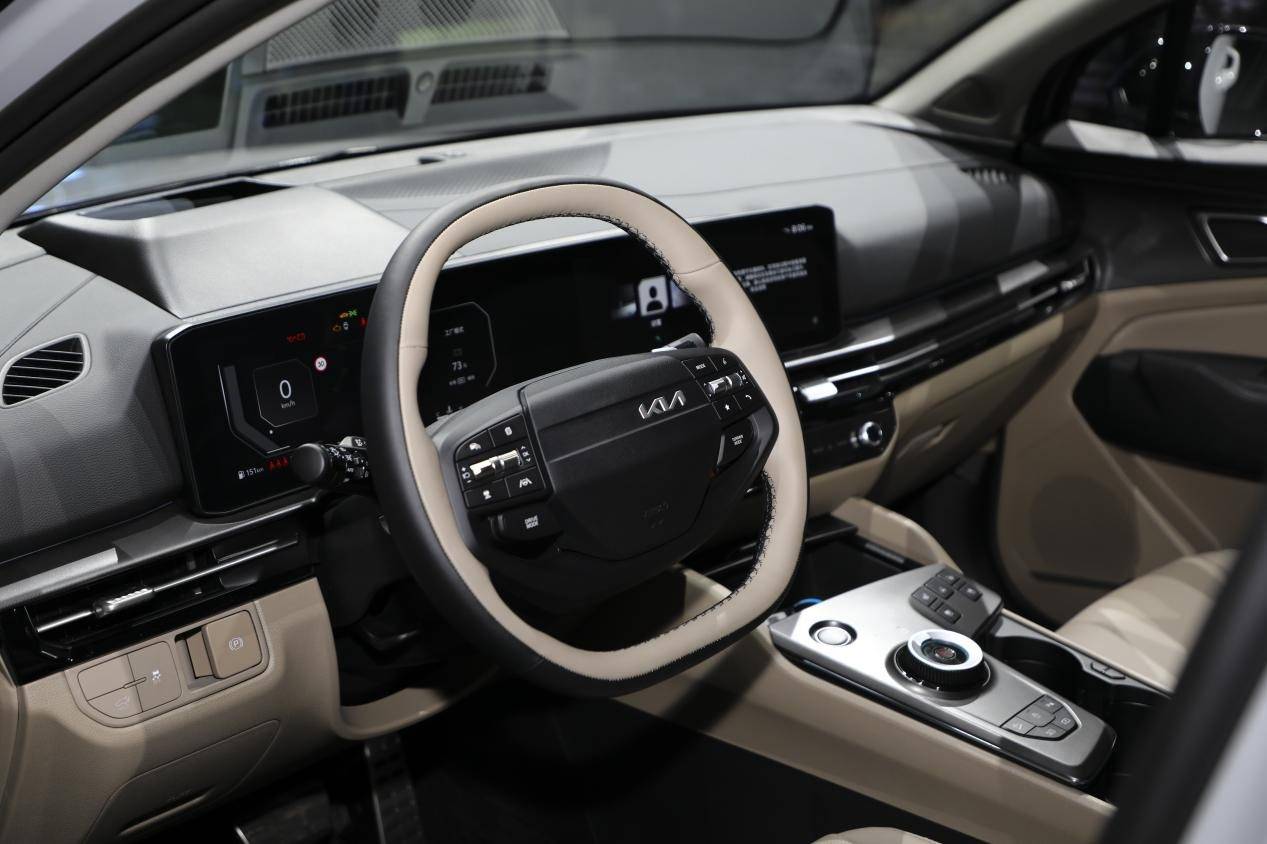 兩個(gè)動(dòng)力可選,新獅鉑拓界首發(fā),起亞攜眾多產(chǎn)品陣容亮相廣州車(chē)展