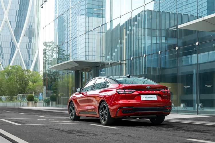 在廣州車展看福特破局,智趣烈馬與新蒙迪歐齊發,打造成了一個充滿趣味的“戶外主題樂園”