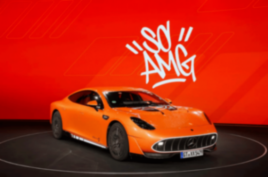 百年星徽向新行,奔馳廣州車展的經(jīng)典與創(chuàng)新之約