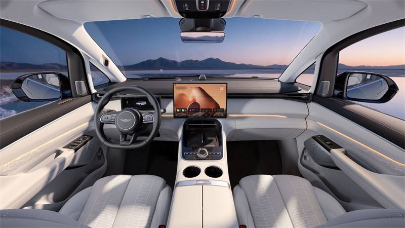 吉利銀河V900通過AI賦能重新定義為“先進(jìn)”體驗(yàn),并精準(zhǔn)嵌入一個(gè)高價(jià)值產(chǎn)品(旗艦MPV)中
